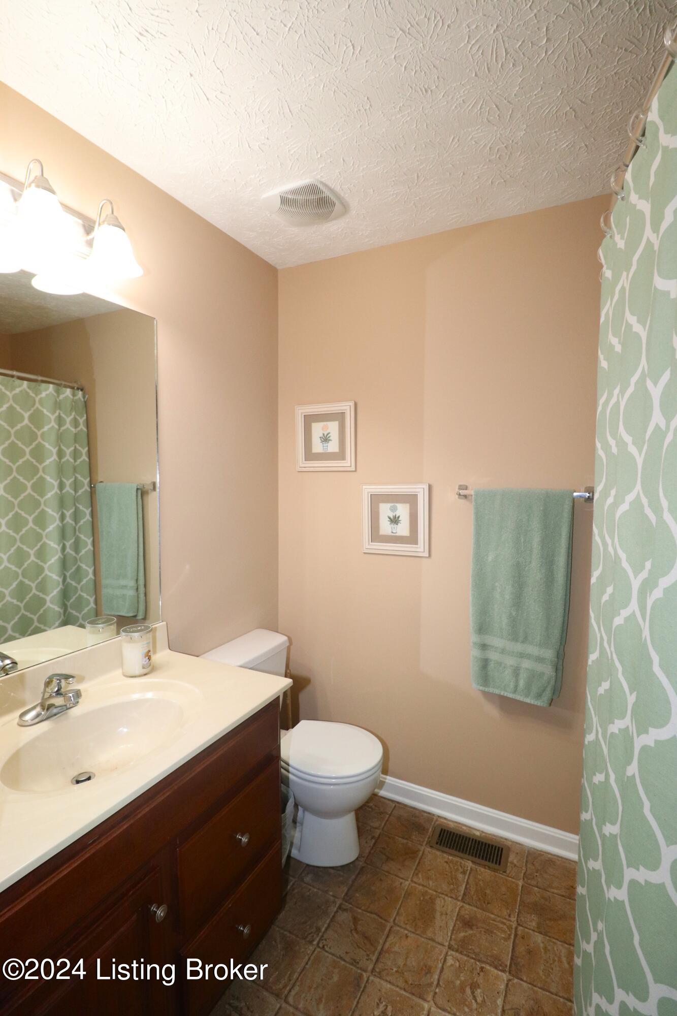 7320 Quindero Run Road Louisville, KY 40228 - Photo 13 of 21 Pbath