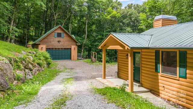 $460,000 | 73 Oak Ridge Court, Unit 698 & 699, Mars Hill, NC 28754