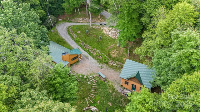 $460,000 | 73 Oak Ridge Court, Unit 698 & 699, Mars Hill, NC 28754