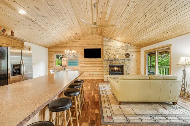 $460,000 | 73 Oak Ridge Court, Unit 698 & 699, Mars Hill, NC 28754