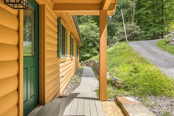 $460,000 | 73 Oak Ridge Court, Unit 698 & 699, Mars Hill, NC 28754