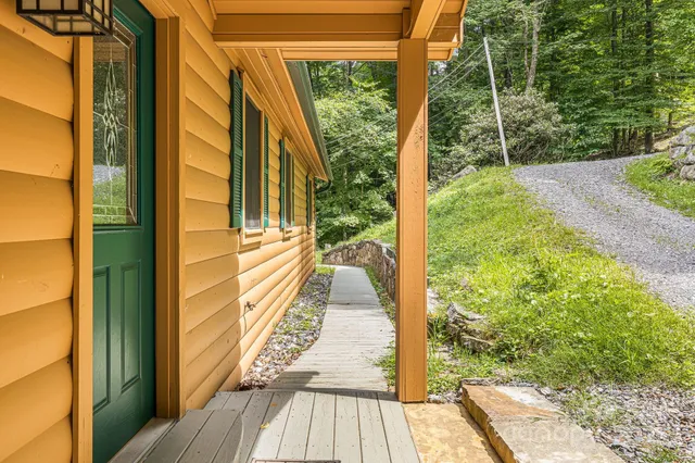 $460,000 | 73 Oak Ridge Court, Unit 698 & 699, Mars Hill, NC 28754