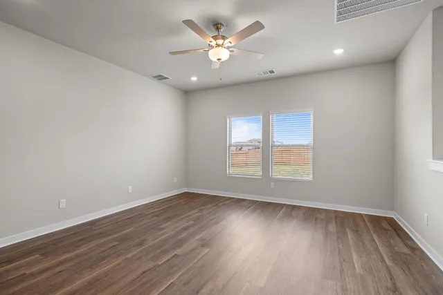 $349,000 | 130 Ayres Horn, Cedar Creek, TX 78612