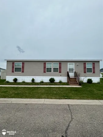 $29,900 | 743 Morgan Drive, Flint, MI 48506