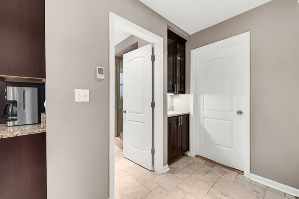 $475,000 | 203 South Hudson Street, Westmont, IL 60559