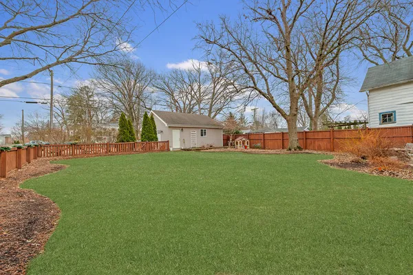 $475,000 | 203 South Hudson Street, Westmont, IL 60559