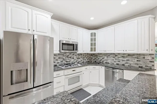 $3,850 | 334 Wilshire Drive, Nutley, NJ 07110