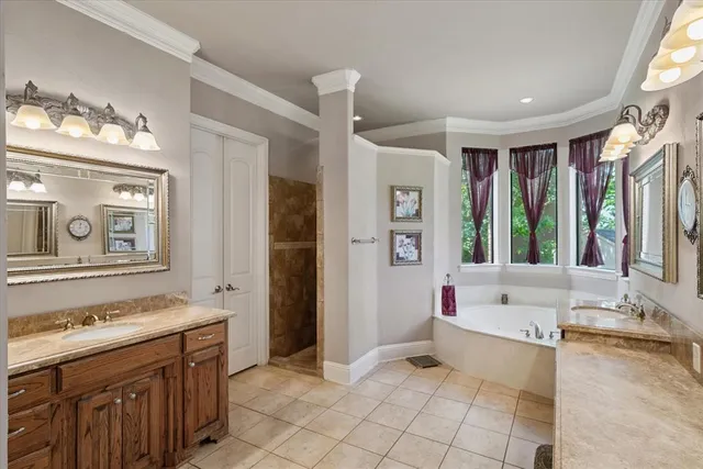 $1,950,000 | 106 Lynne Circle, Mabank, TX 75156