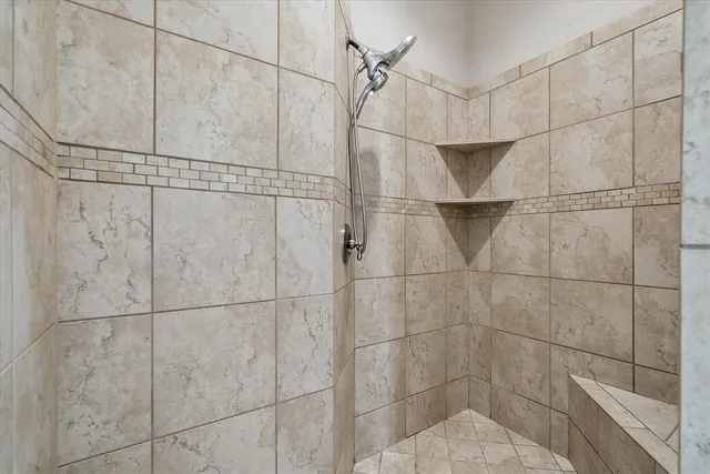 $1,950,000 | 106 Lynne Circle, Mabank, TX 75156