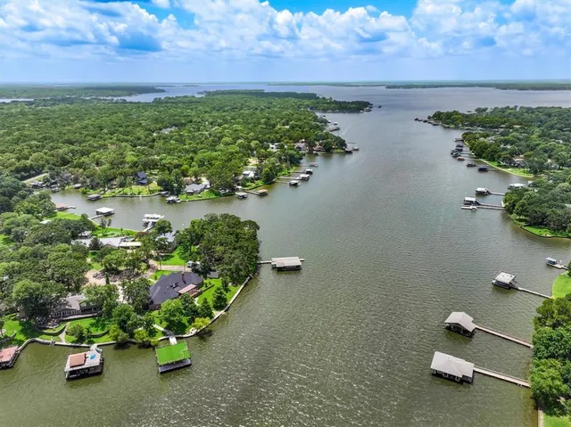 $1,950,000 | 106 Lynne Circle, Mabank, TX 75156