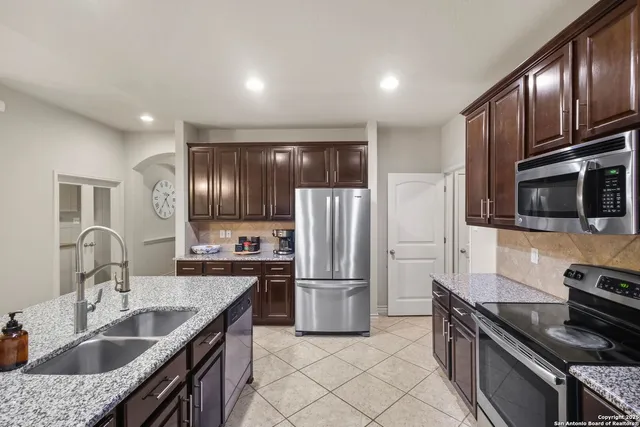 $2,295 | 433 Cactus Flower, Cibolo, TX 78108