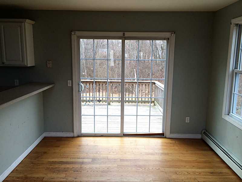 45 Batterson Avenue Westerly, RI 02891 - Photo 13 of 15 Dining Area.