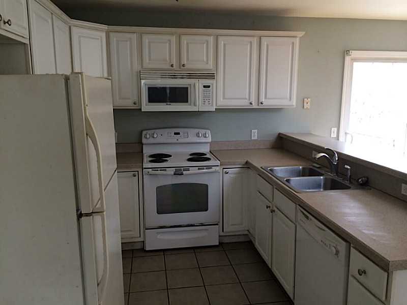 45 Batterson Avenue Westerly, RI 02891 - Photo 7 of 15 Kitchen.
