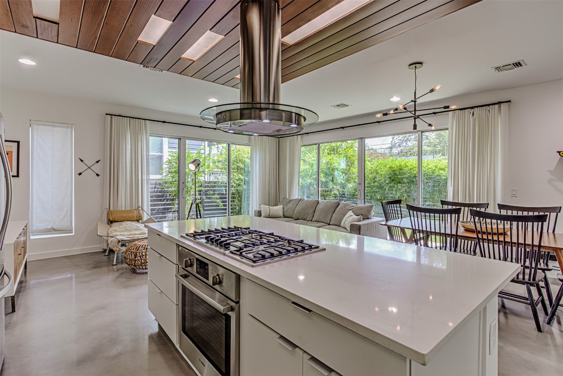 104 West 45th Street Austin, TX 78751 - Photo 14 of 39