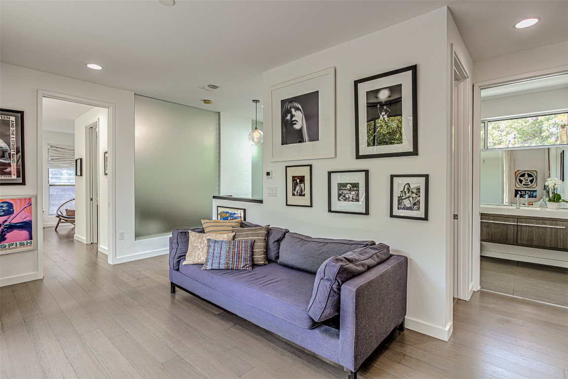 104 West 45th Street Austin, TX 78751 - Photo 18 of 39