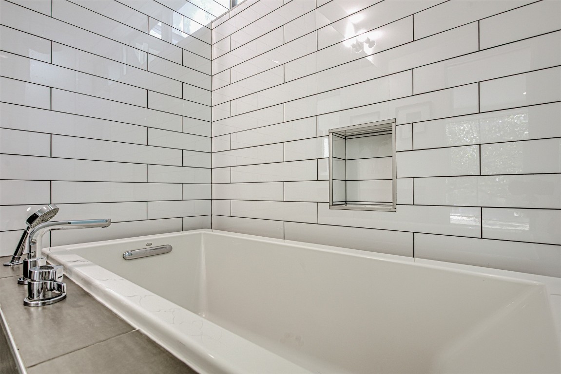 104 West 45th Street Austin, TX 78751 - Photo 26 of 39