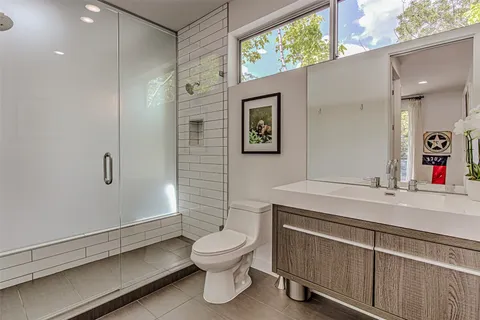 $875,000 | 104 West 45th Street, Austin, TX 78751