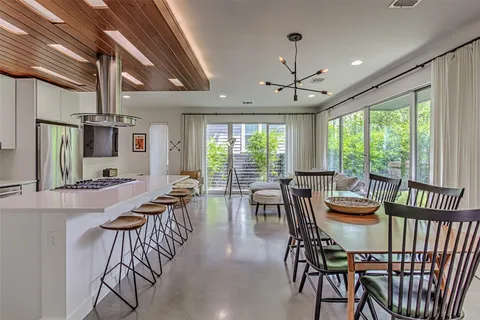$875,000 | 104 West 45th Street, Austin, TX 78751