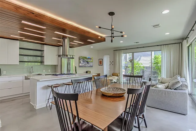 $875,000 | 104 West 45th Street, Austin, TX 78751