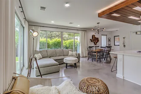 $875,000 | 104 West 45th Street, Austin, TX 78751