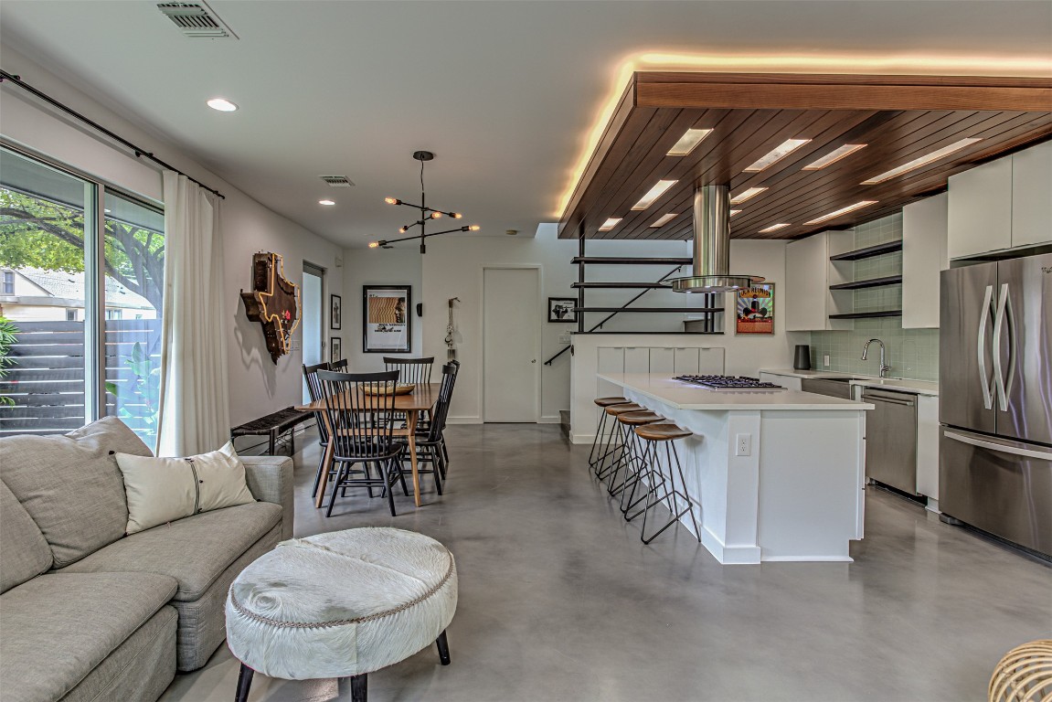 104 West 45th Street Austin, TX 78751 - Photo 10 of 39