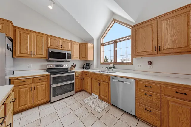 $360,000 | 613 Ash Circle, Belle Plaine, MN 56011