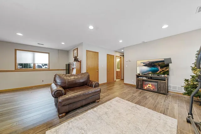 $360,000 | 613 Ash Circle, Belle Plaine, MN 56011