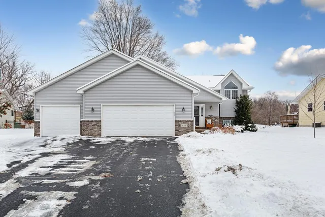 $360,000 | 613 Ash Circle, Belle Plaine, MN 56011