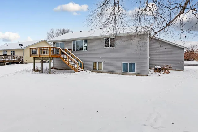 $360,000 | 613 Ash Circle, Belle Plaine, MN 56011