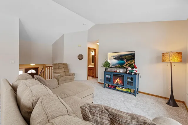 $360,000 | 613 Ash Circle, Belle Plaine, MN 56011