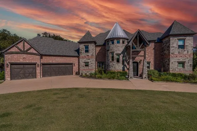 $1,435,000 | 19069 Lakeview Court, Whitney, TX 76692