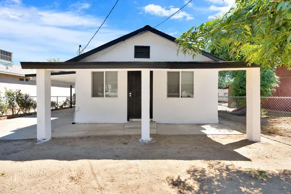 $329,000 | 13583 East Parlier Avenue, Parlier, CA 93648