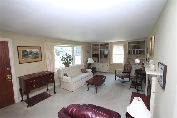 20 Ridge Road Marblehead, MA 01945 - Photo 6 of 20 Gallery Image 6
