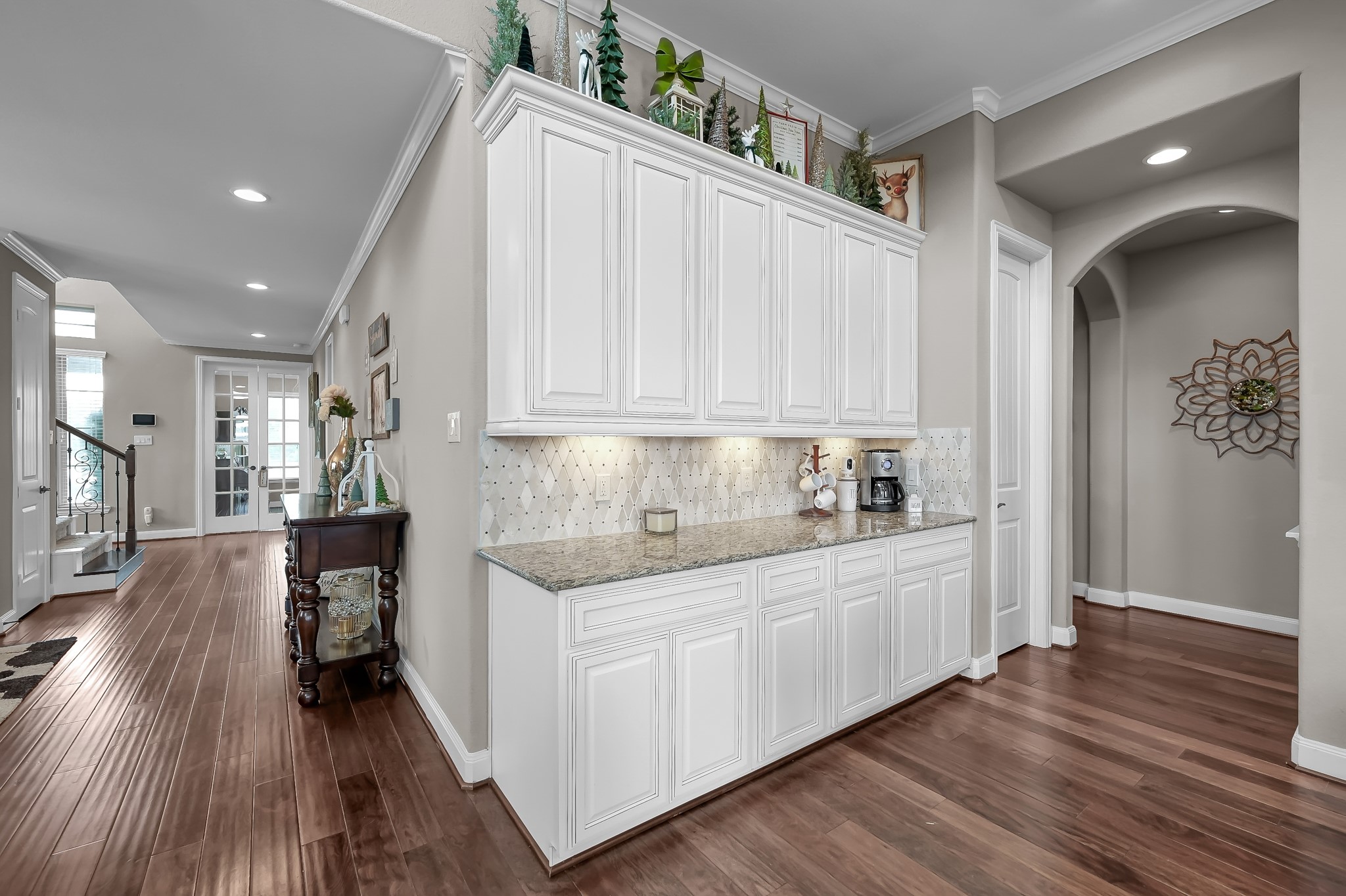 21926 Shamion Court Spring, TX 77379 - Photo 16 of 50 Ample storage options in this grand kitchen.