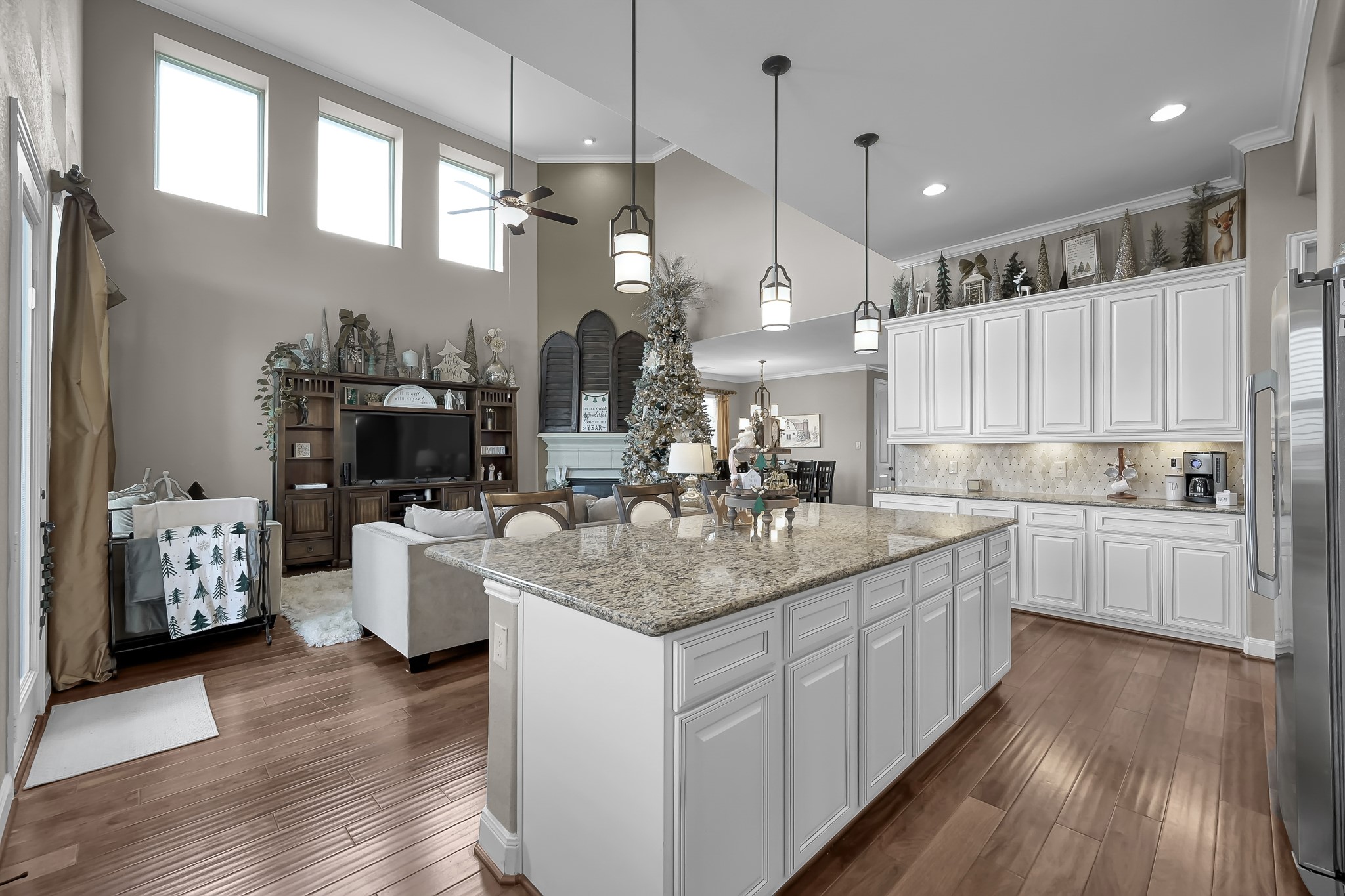 21926 Shamion Court Spring, TX 77379 - Photo 19 of 50 Grand island in the kitchen for hosting food buffets and dinners.