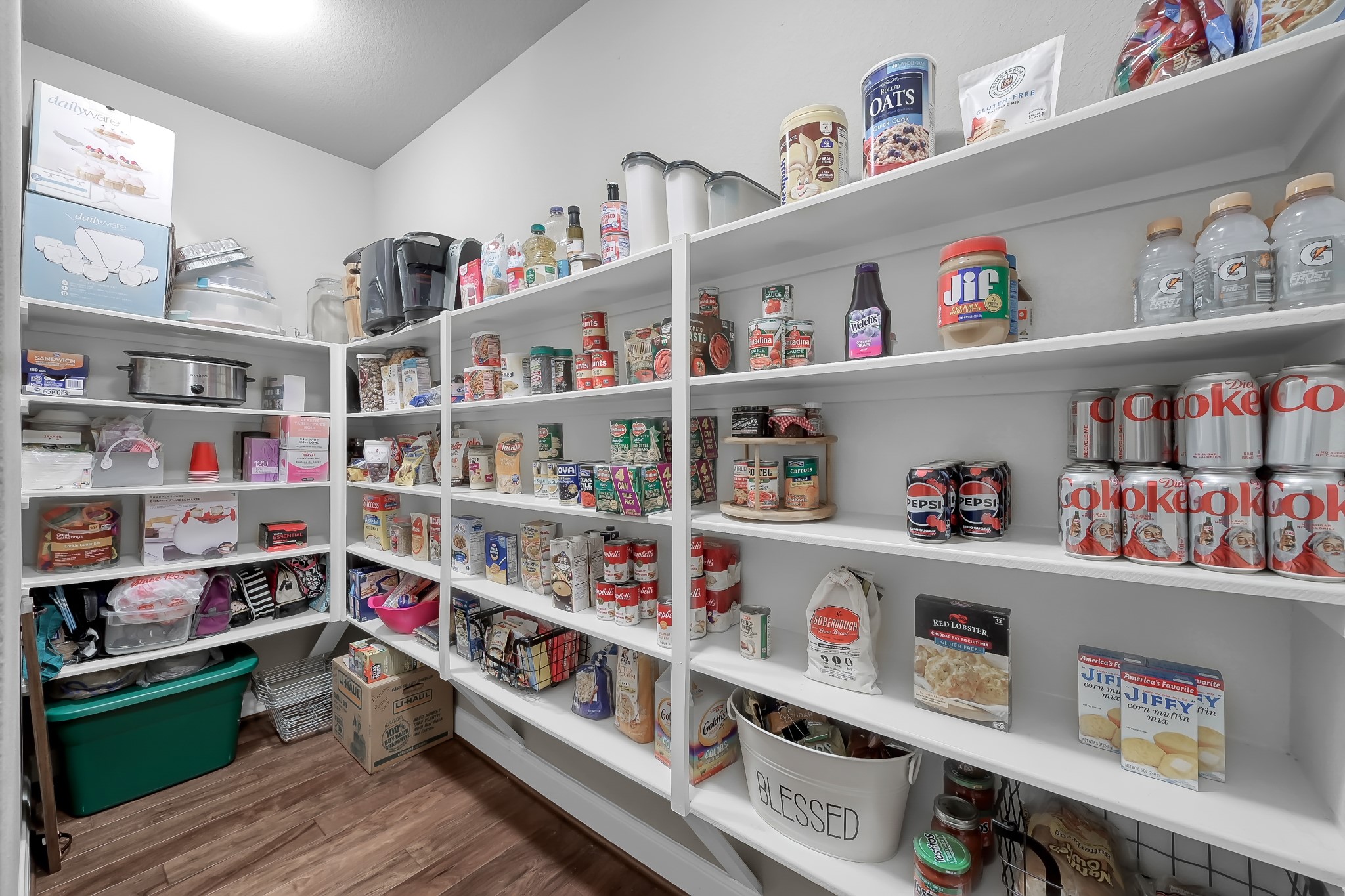 21926 Shamion Court Spring, TX 77379 - Photo 23 of 50 Huge walk in pantry!