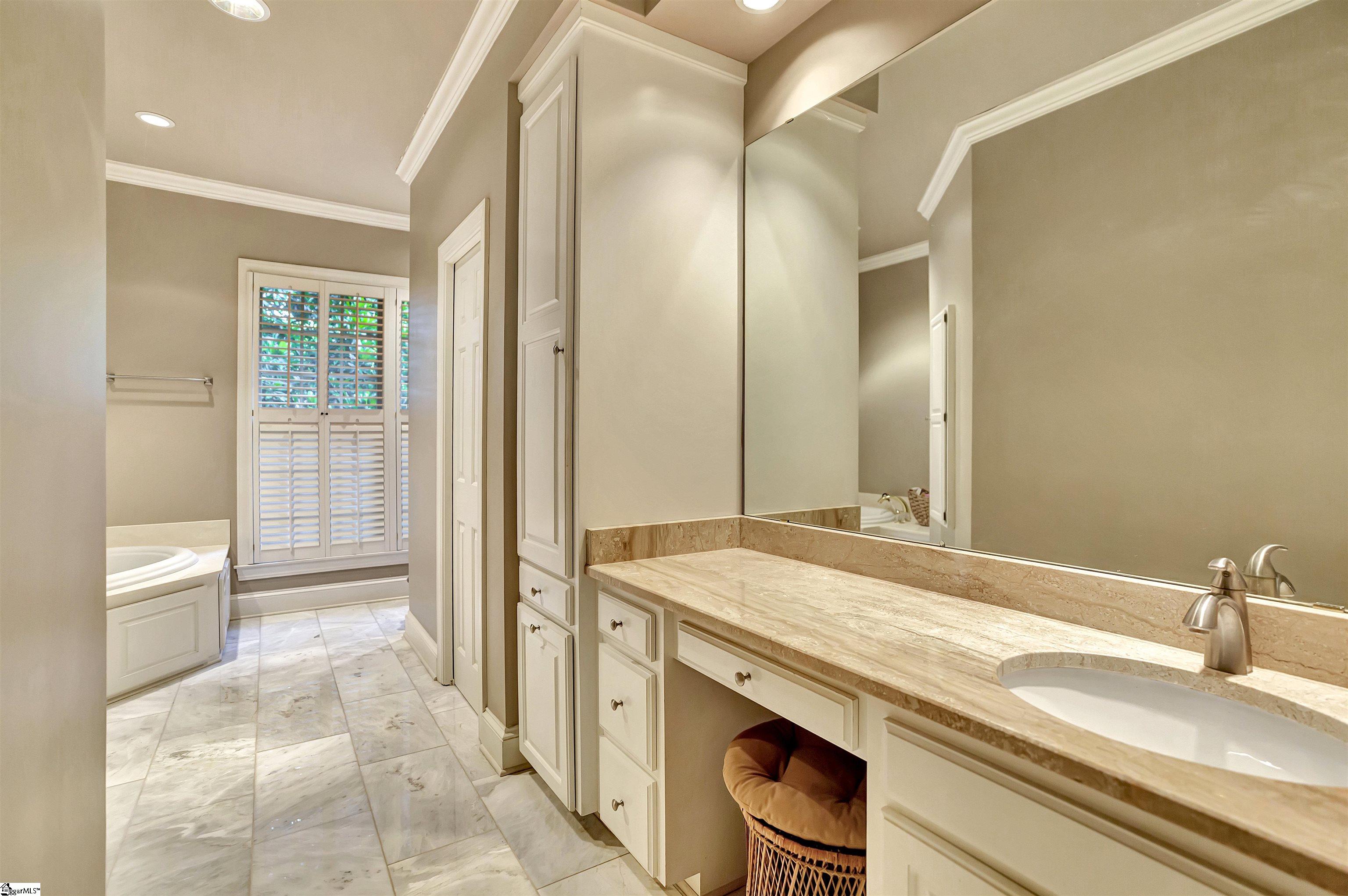4105 Weatherstone Way Anderson, SC 29621 - Photo 10 of 37