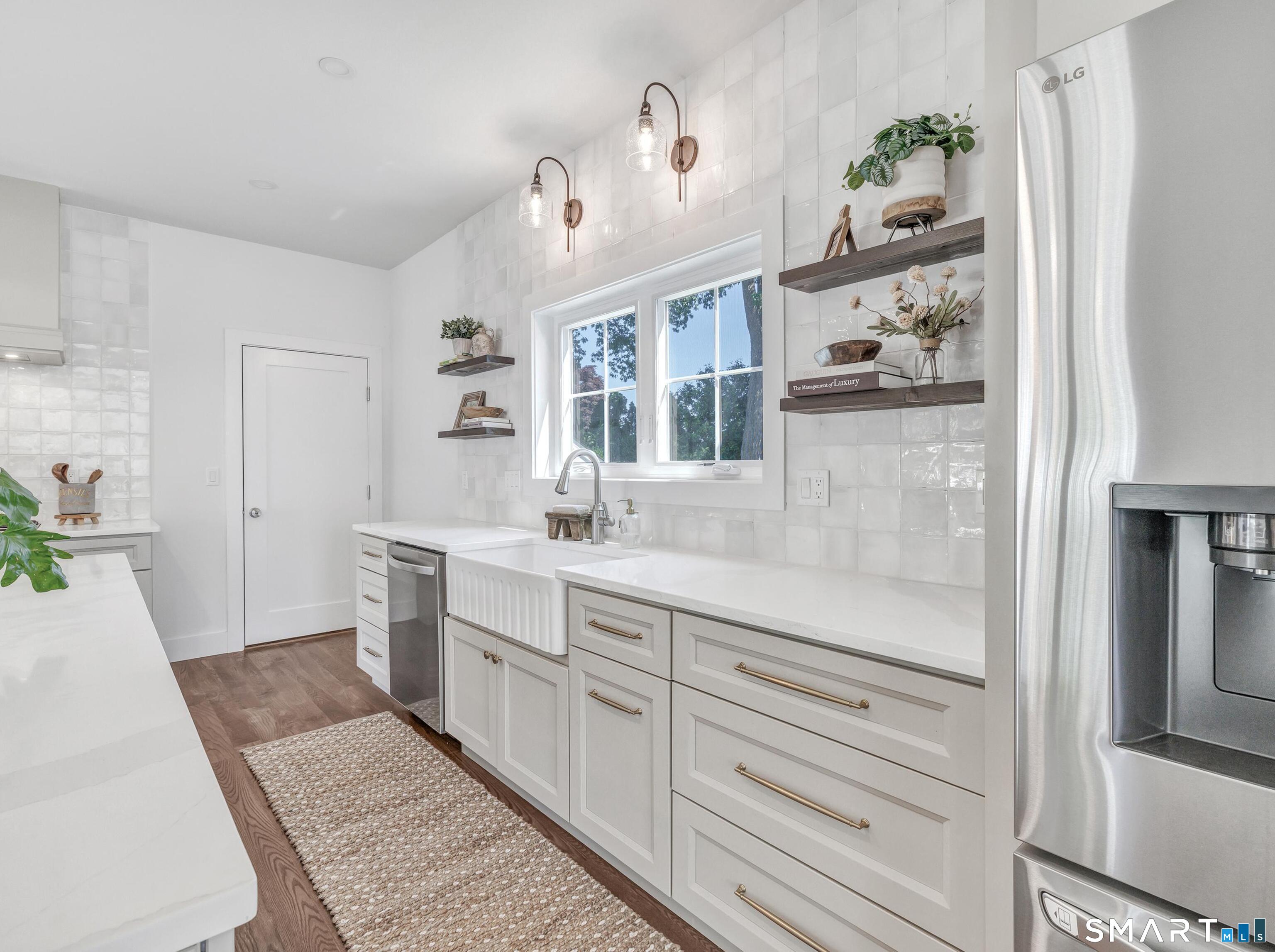 39 Commodore Place Milford, CT 06460 - Photo 8 of 40