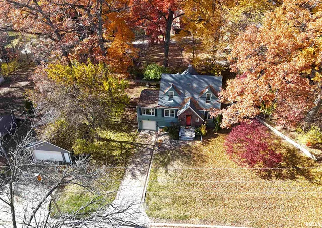 $250,000 | 2019 11th St Place, East Moline, IL 61244