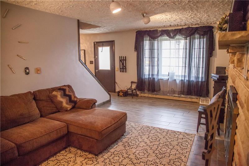 186 Tony Row Road Star Junction, PA 15482 - Photo 8 of 25