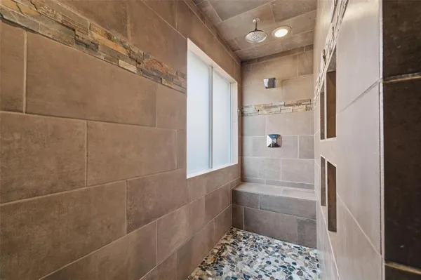 $519,000 | 1211 Golf Club Drive, Lantana, TX 76226