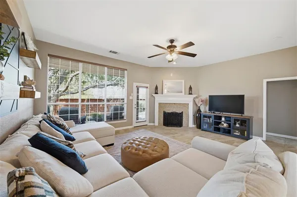 $519,000 | 1211 Golf Club Drive, Lantana, TX 76226