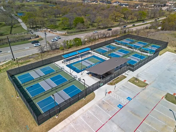 $519,000 | 1211 Golf Club Drive, Lantana, TX 76226