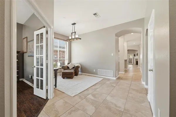 $519,000 | 1211 Golf Club Drive, Lantana, TX 76226