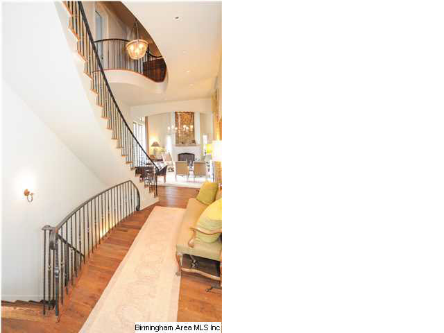 2704 Woodridge Road Birmingham, AL 35223 - Photo 24 of 31