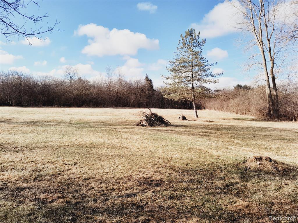 4098 East Carpenter Road Flint, MI 48506 - Photo 27 of 33