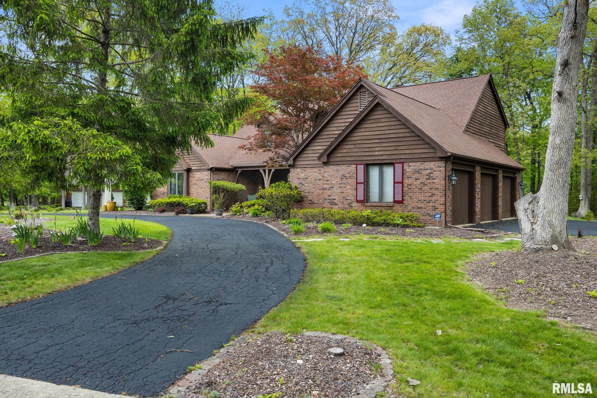 609 West Ravinwoods Road Peoria, IL 61615 - Photo 2 of 40