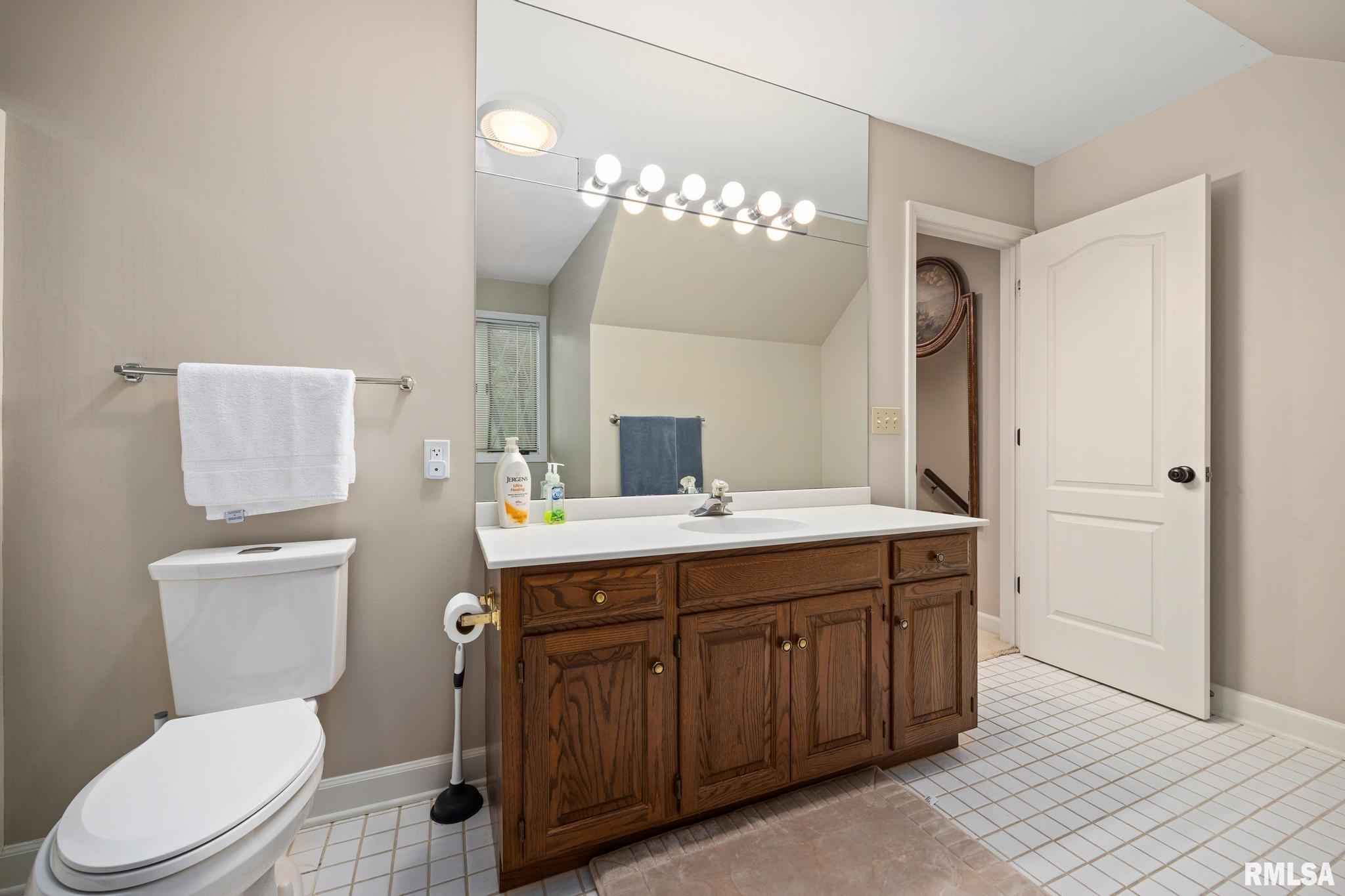 609 West Ravinwoods Road Peoria, IL 61615 - Photo 31 of 40
