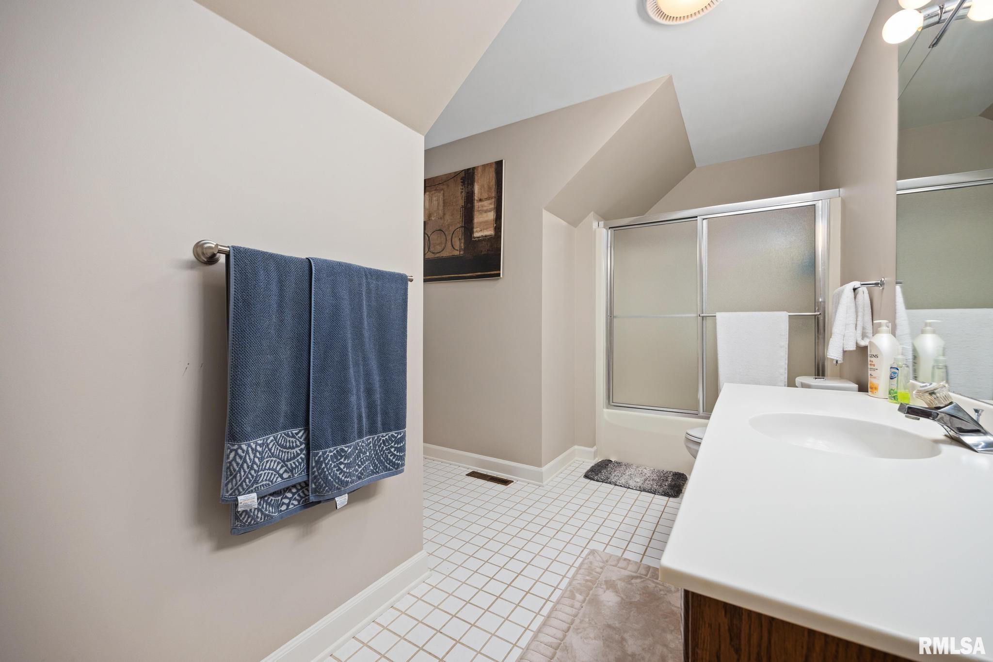 609 West Ravinwoods Road Peoria, IL 61615 - Photo 32 of 40