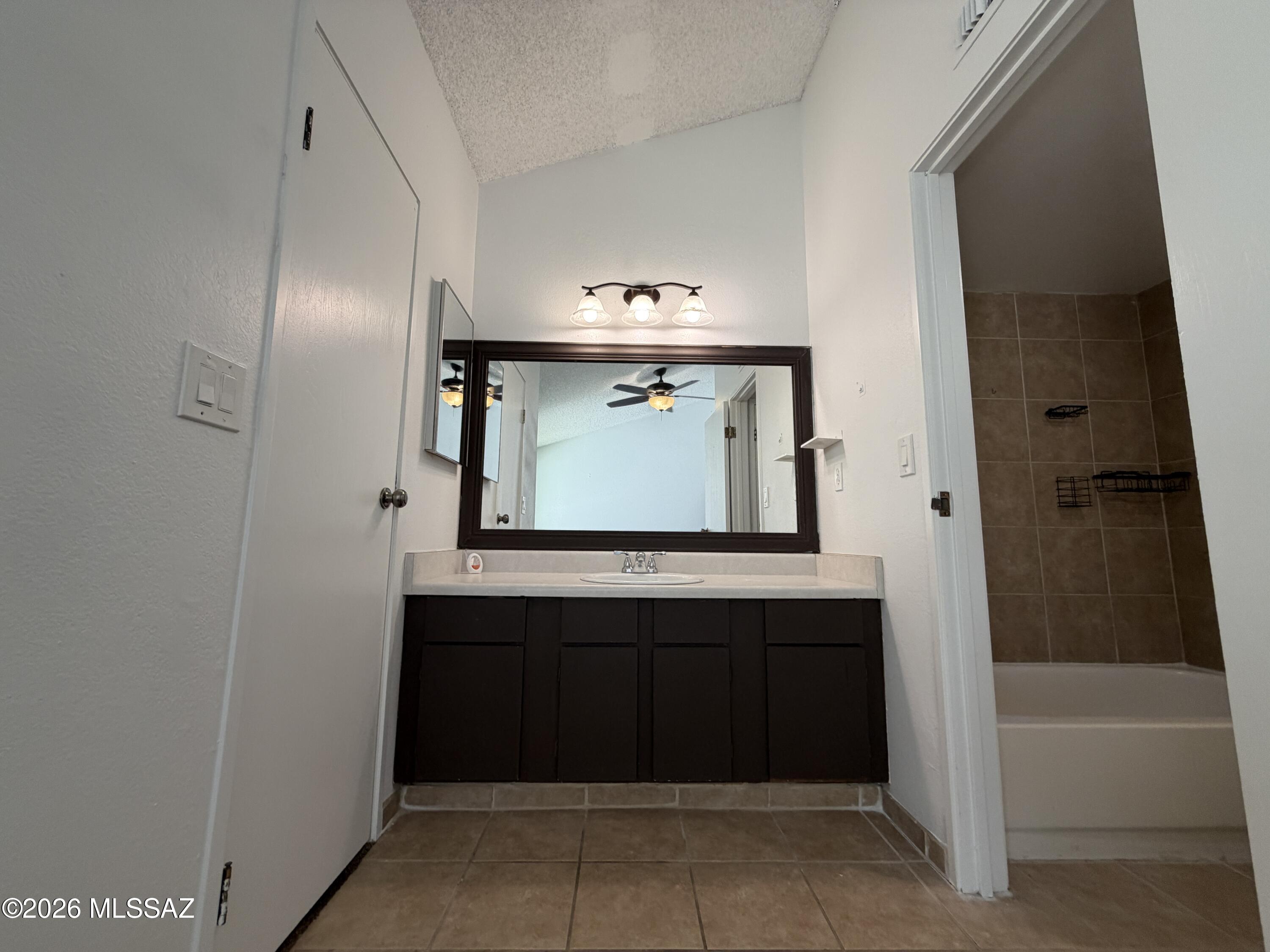 2759 West Anklam Road, Unit C Tucson, AZ 85745 - Photo 15 of 18